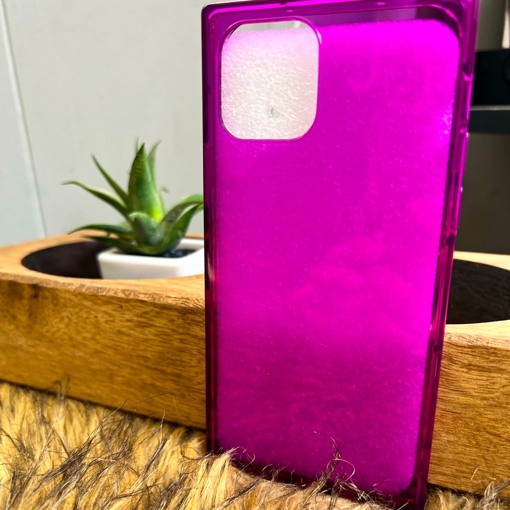 iPhone 12 Pro case square ends. 😍